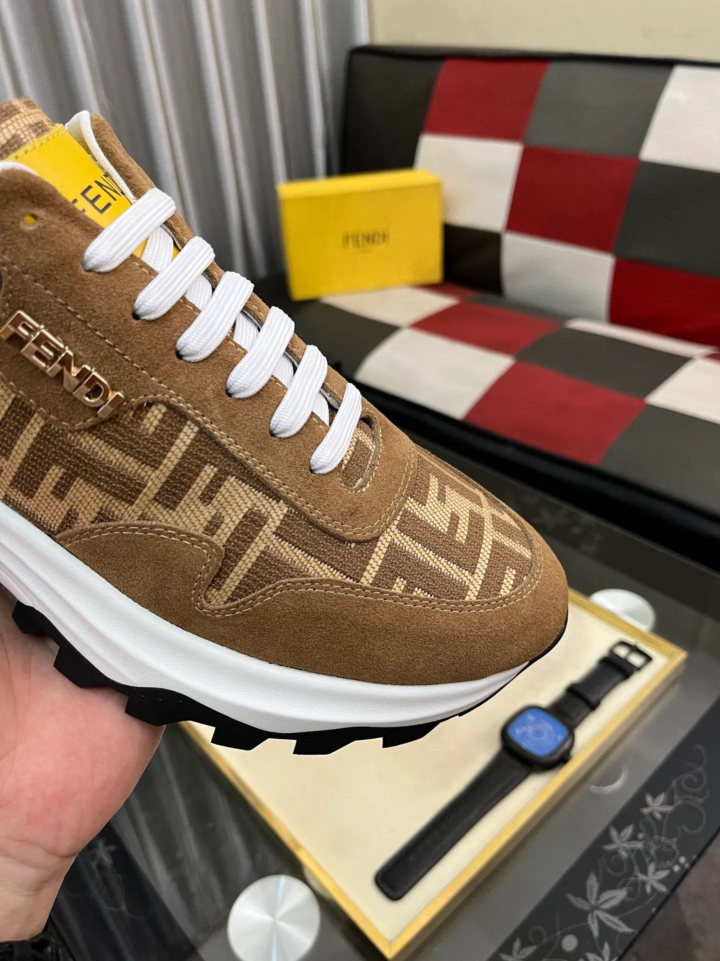 Men's Men's Shoes💰458⌚️⌚️[FENDI] Fendi's classic and comfortable men's, this complex sneaker is made of soft calfskin➕genuine leather lining➕original ultra-light rubber material with rough outsole. This unique light style is suitable for the casual and refined sensibility of this season. It is comfortable and natural on the feet. It is an everyday style for casual travel in autumn and winter! 38−443️⃣colors available